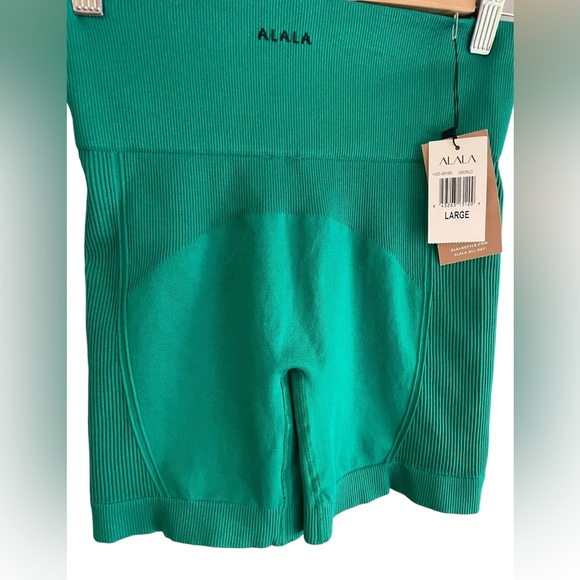 ALALA Barre Shorts in Emerald NWT - Picture 8 of 8